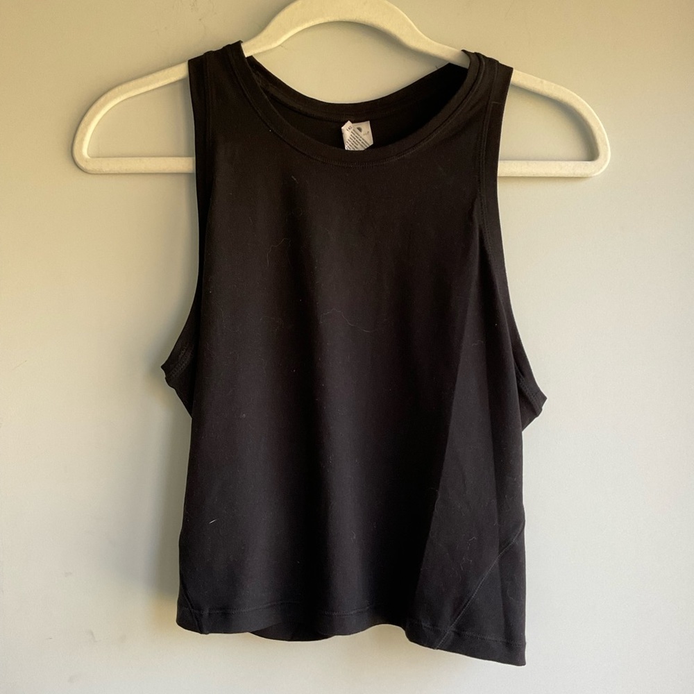 Black cropped tank top